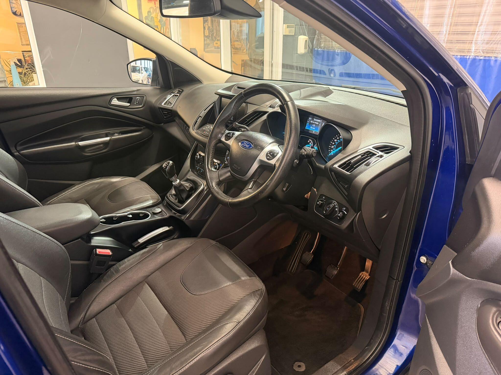 Ford Kuga view 13