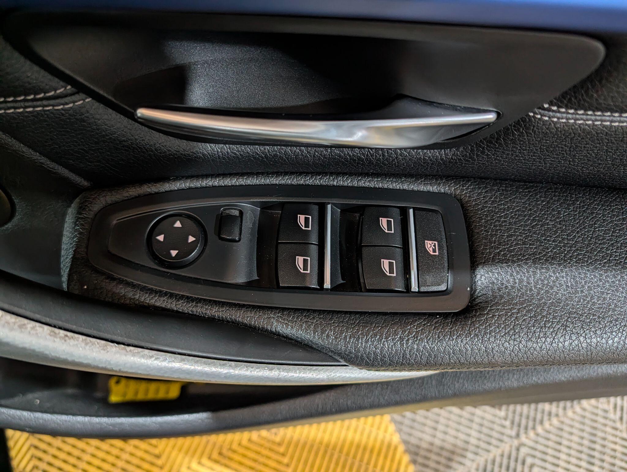BMW 3 Series view 36