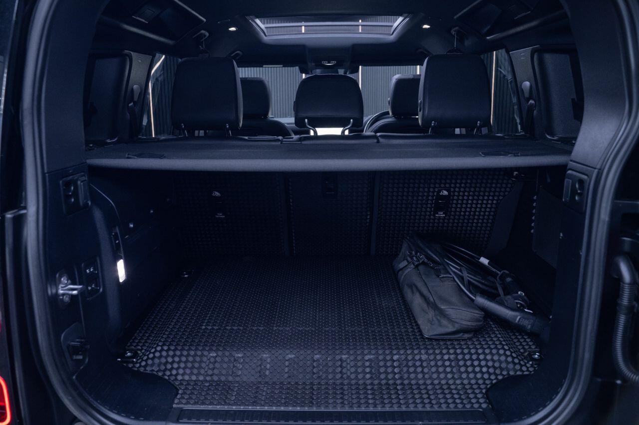 Land Rover Defender view 42