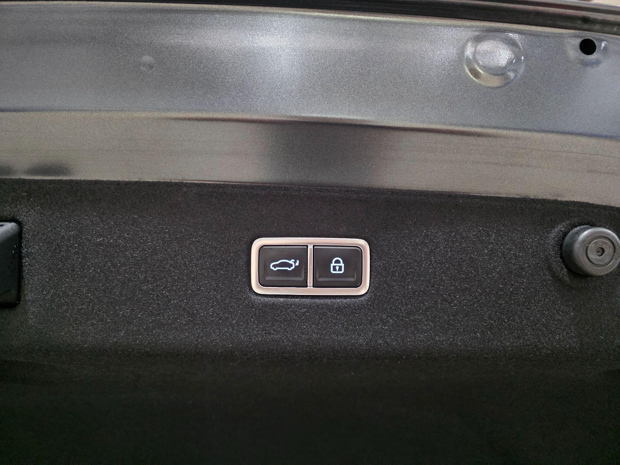 Hyundai Ioniq 6 view 15