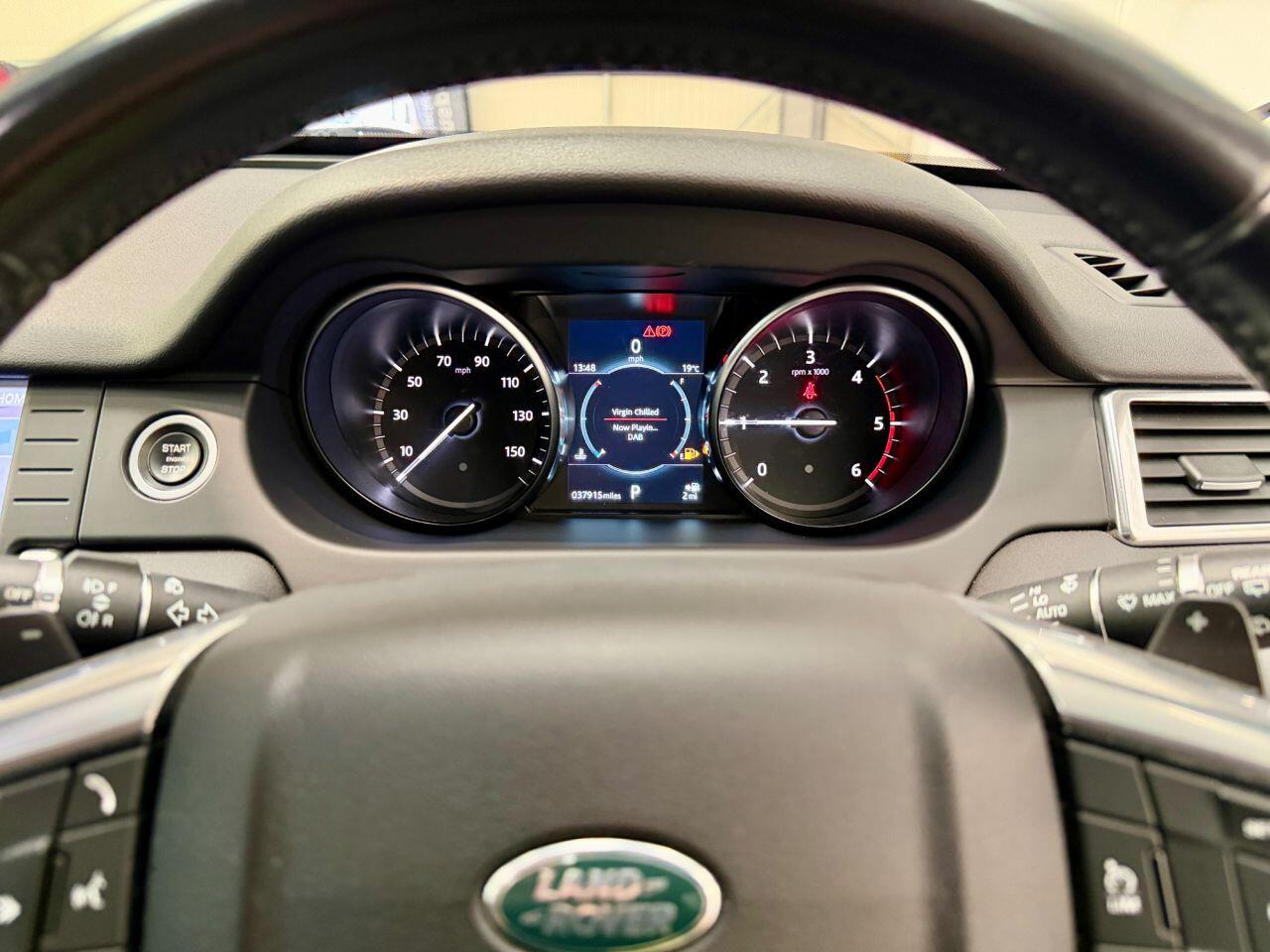 Land Rover Discovery Sport view 15