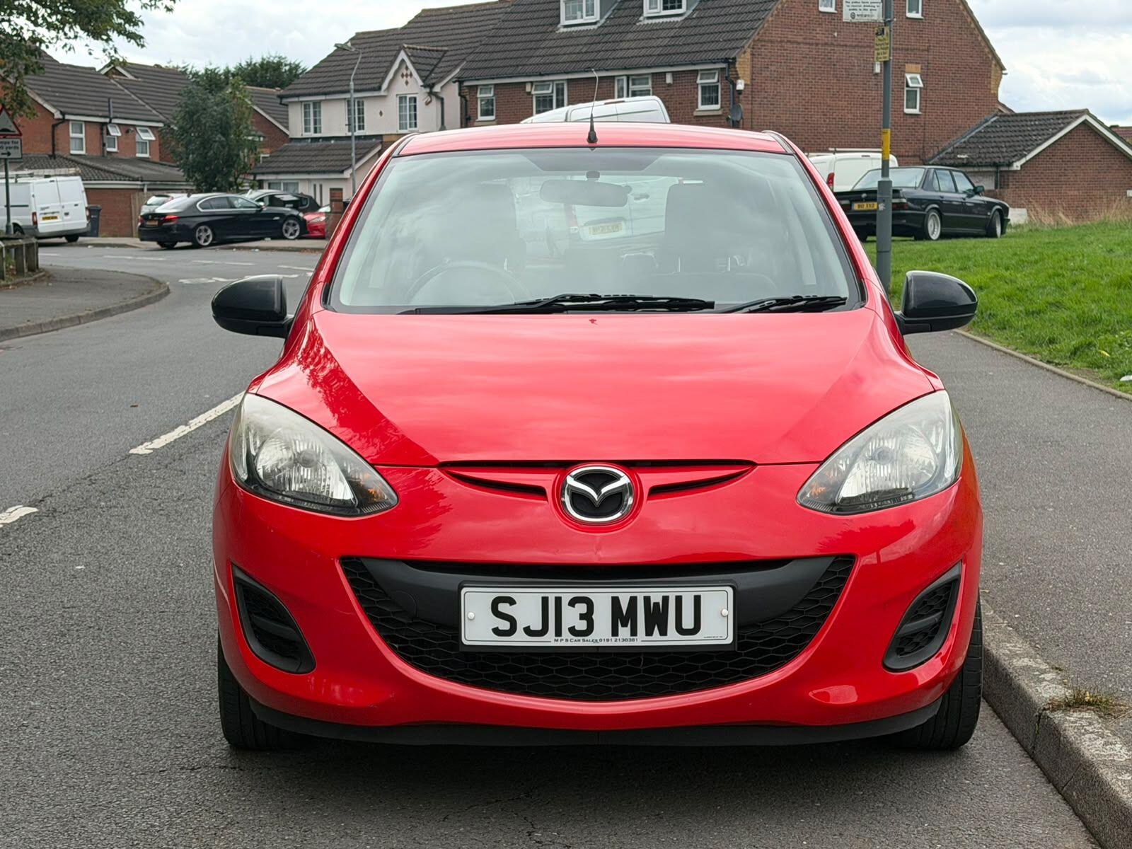Mazda Mazda2 view 13
