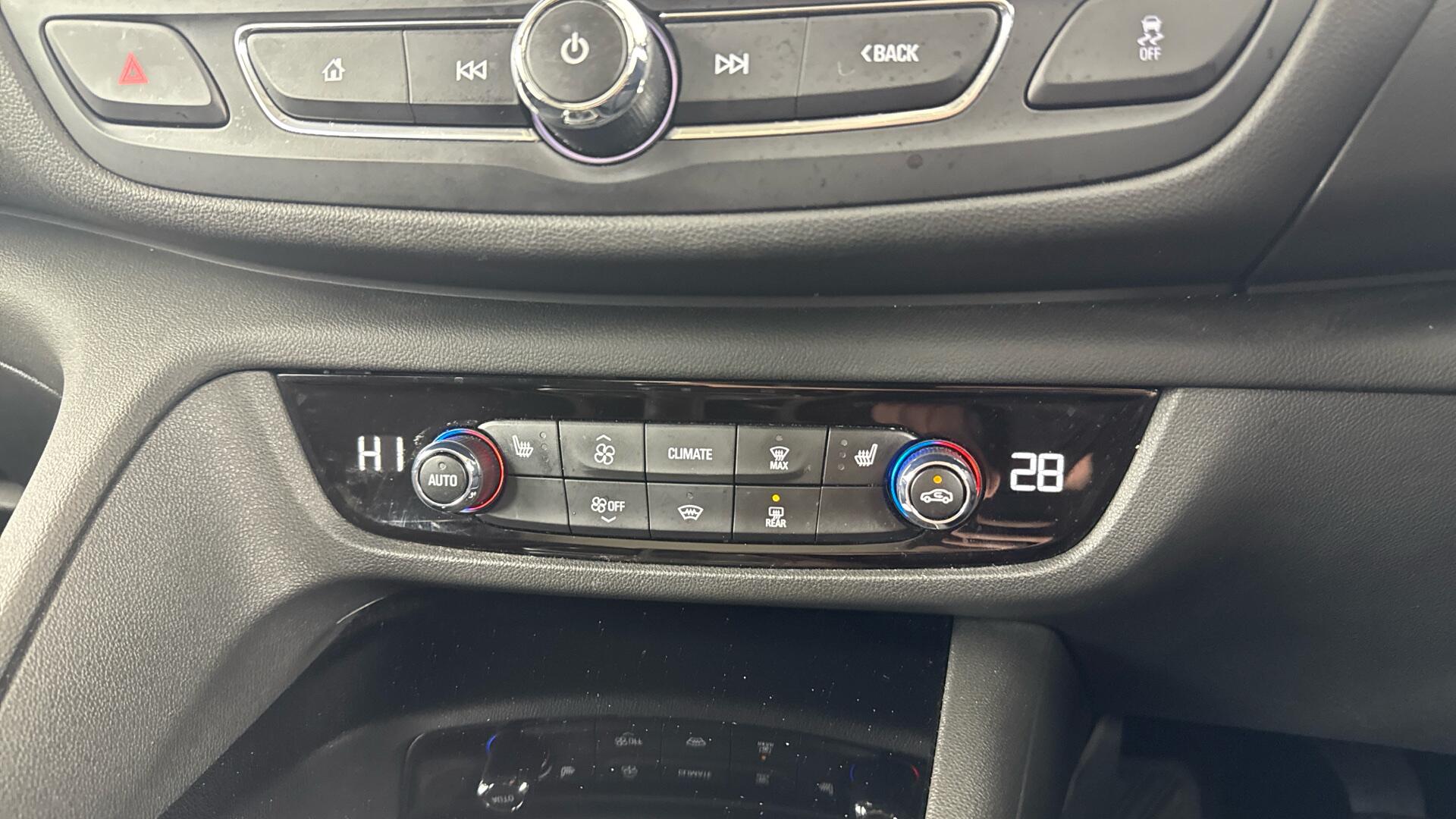 Vauxhall Insignia view 32