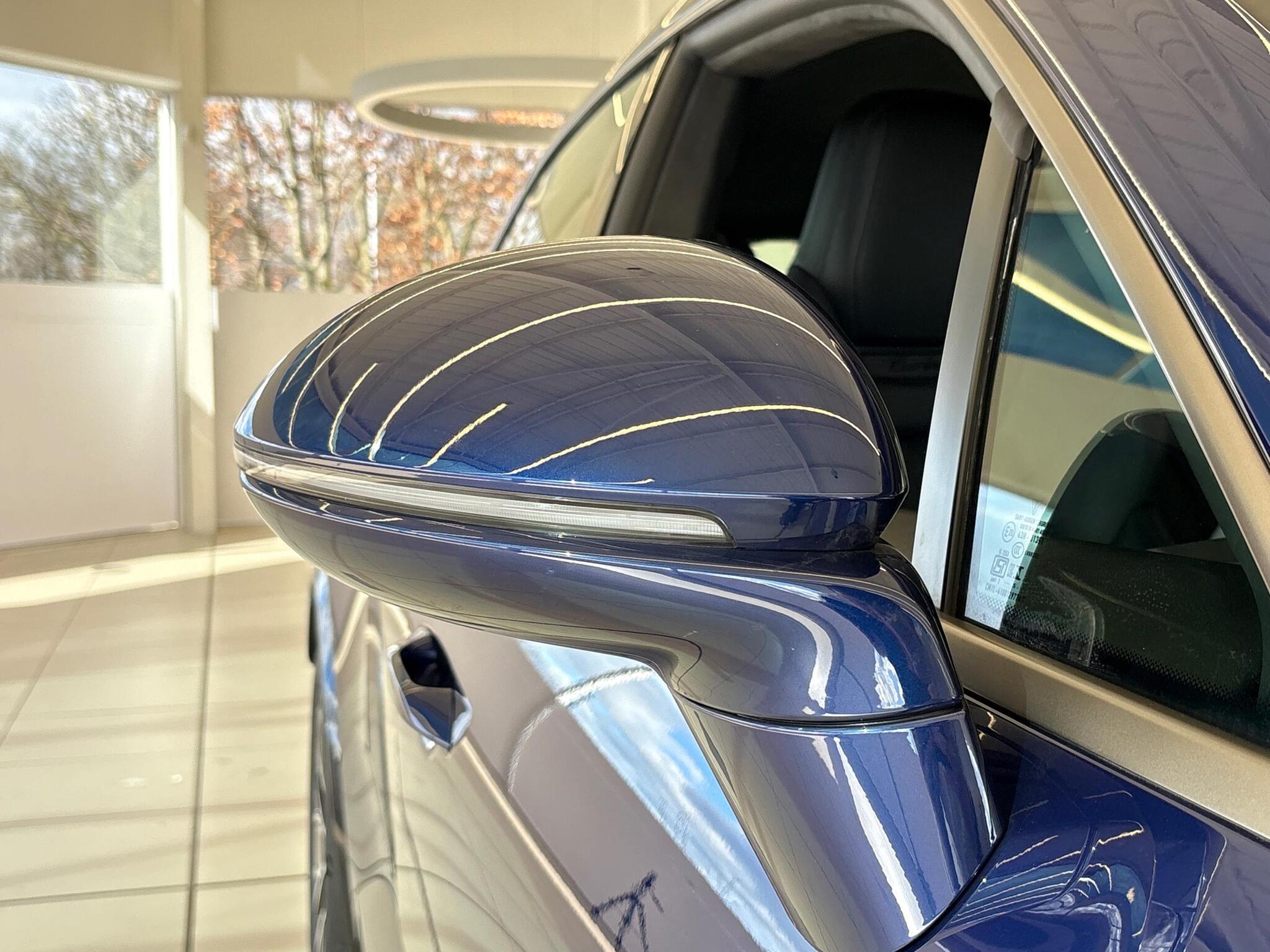 Porsche Macan view 22