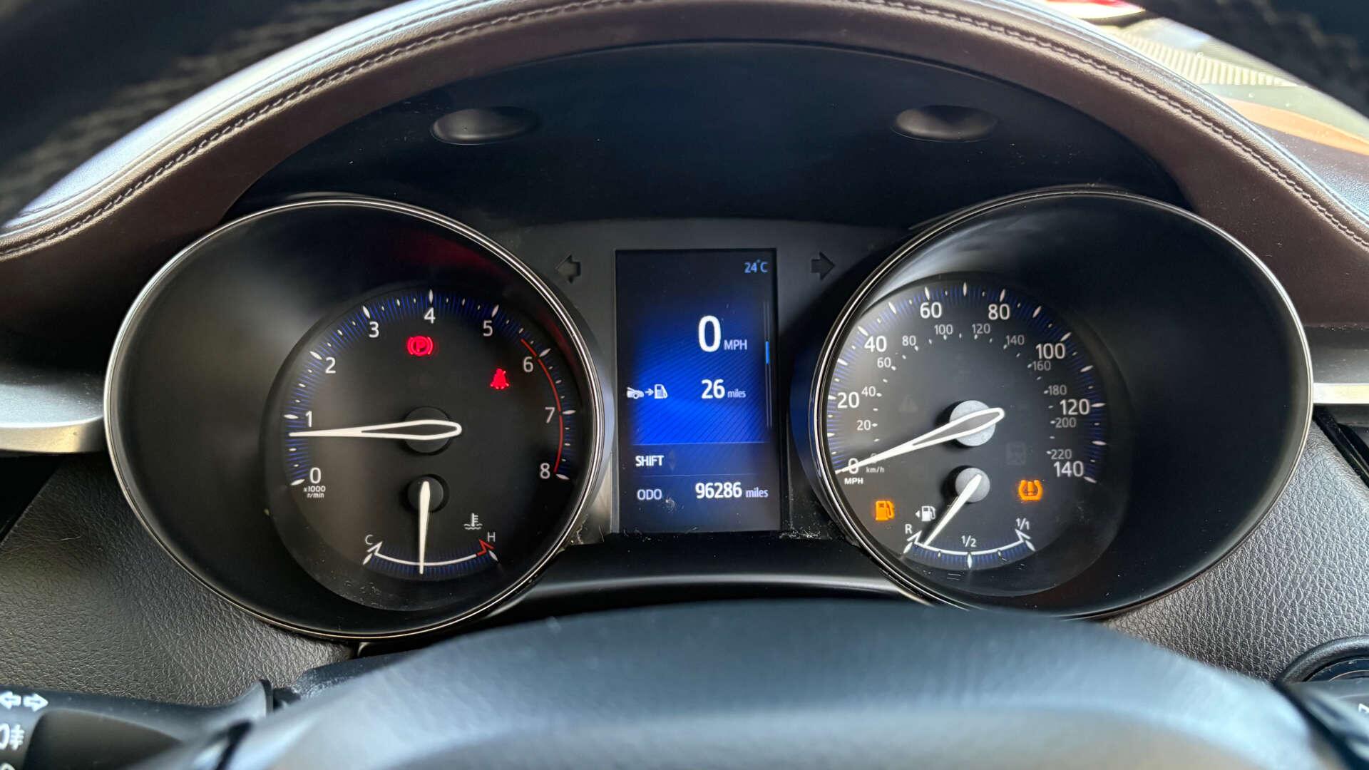 Toyota C-HR view 15