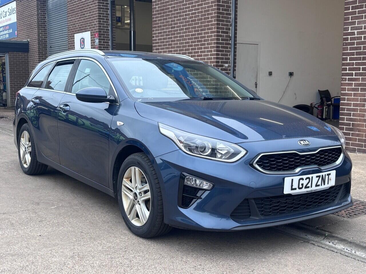 2021 Kia Ceed in Blue for sale