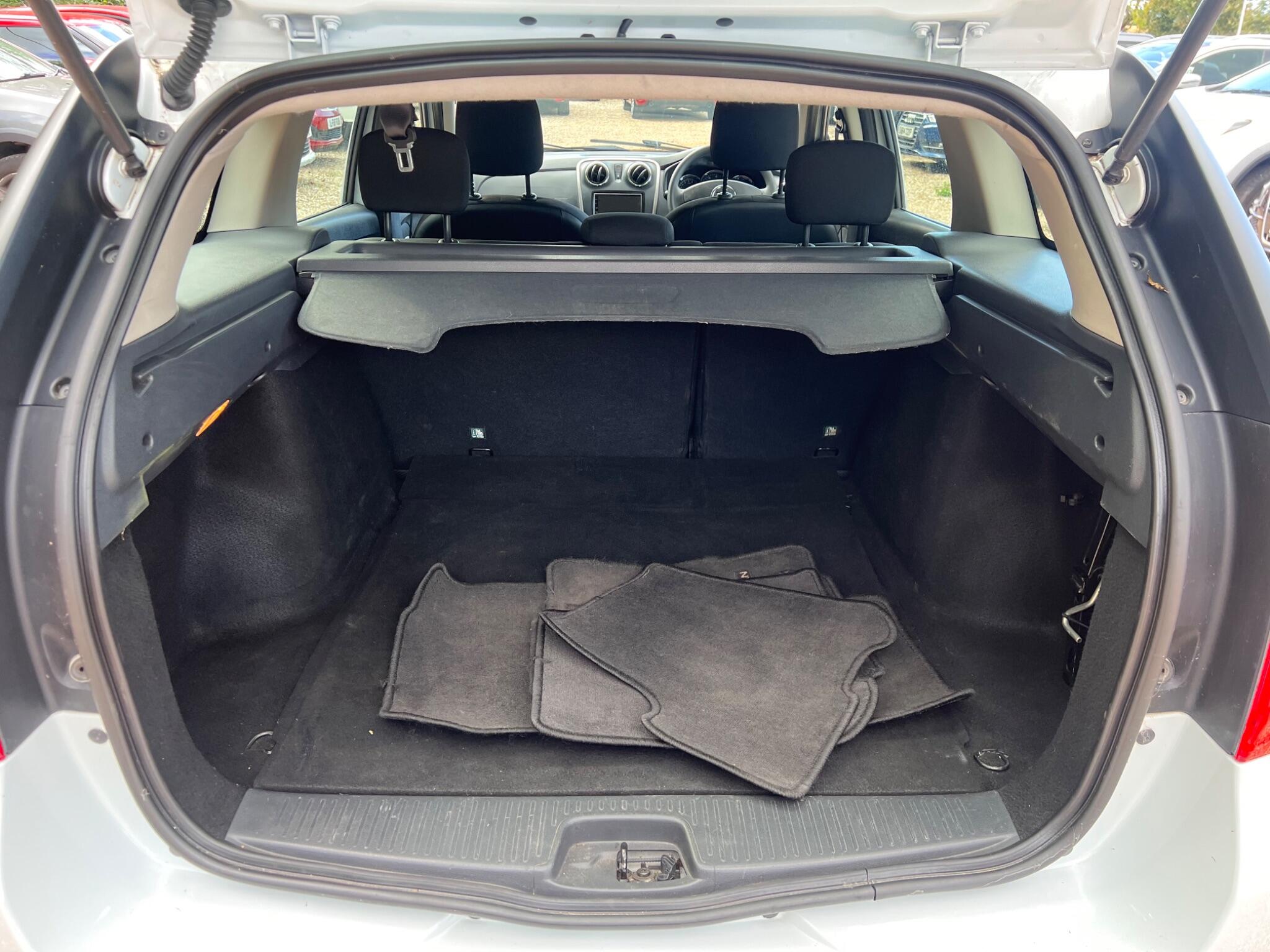 Dacia Logan MCV view 18