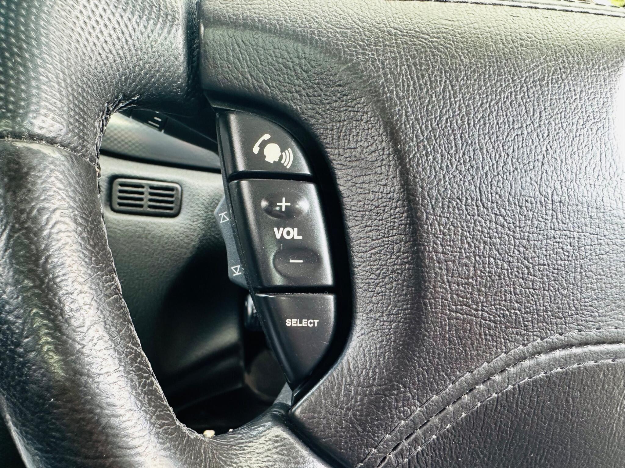 Jaguar S-Type view 28