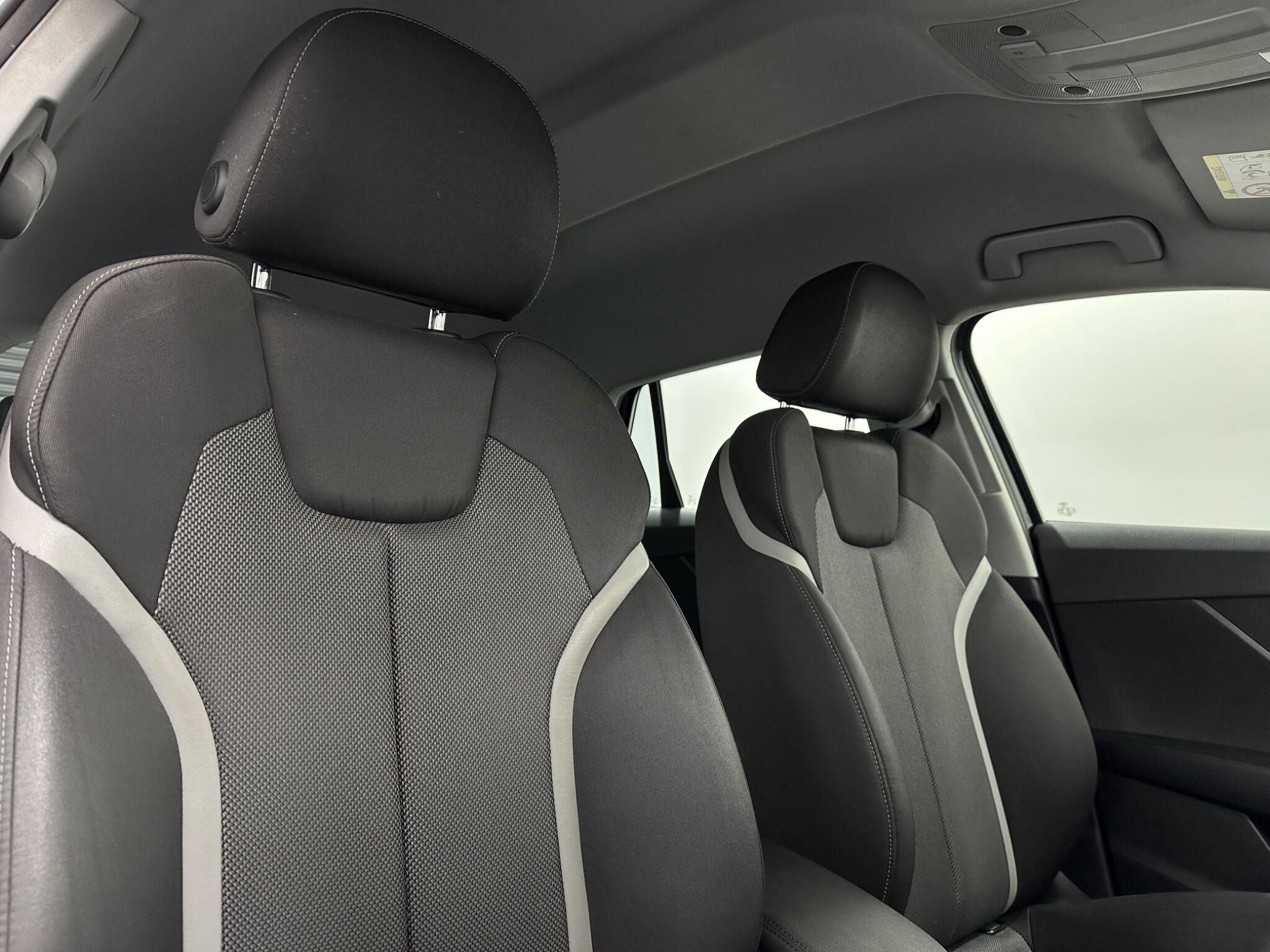 Audi Q2 view 33