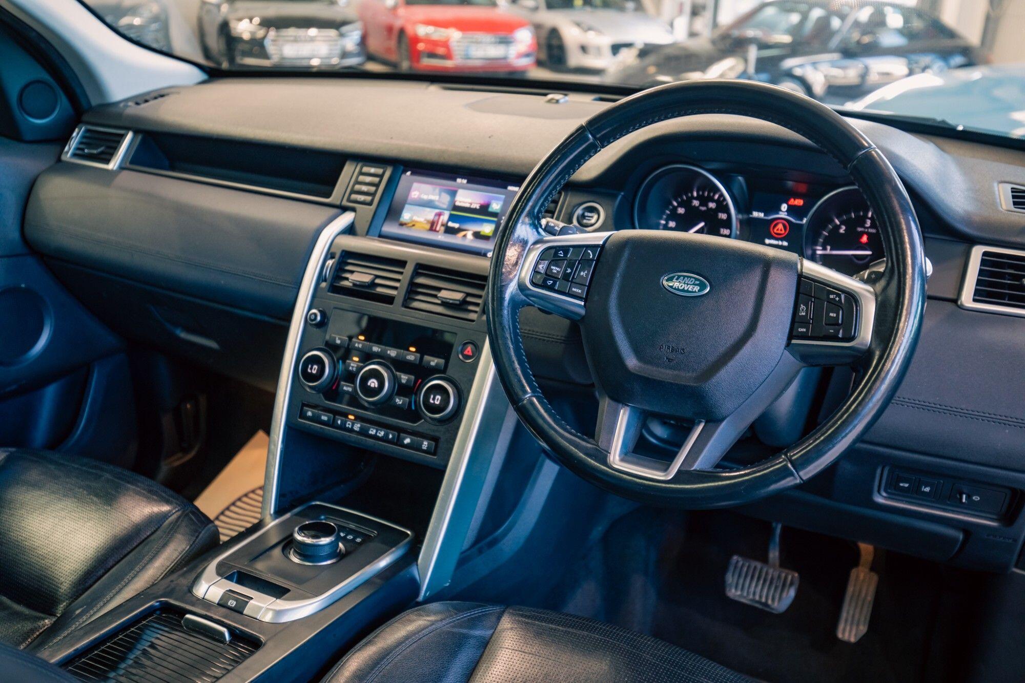 Land Rover Discovery Sport view 2