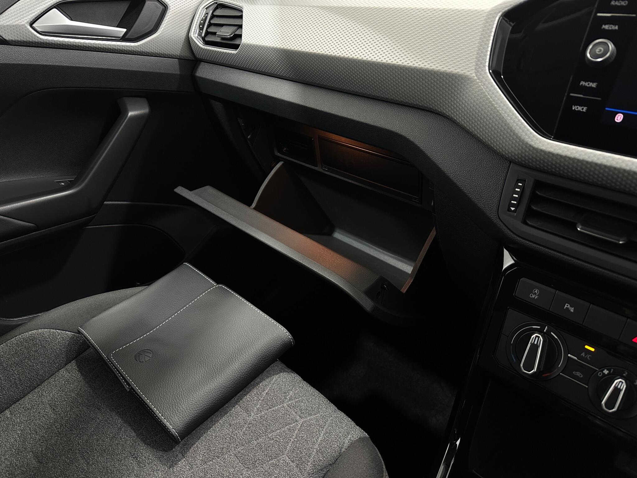 Volkswagen T-Cross view 27