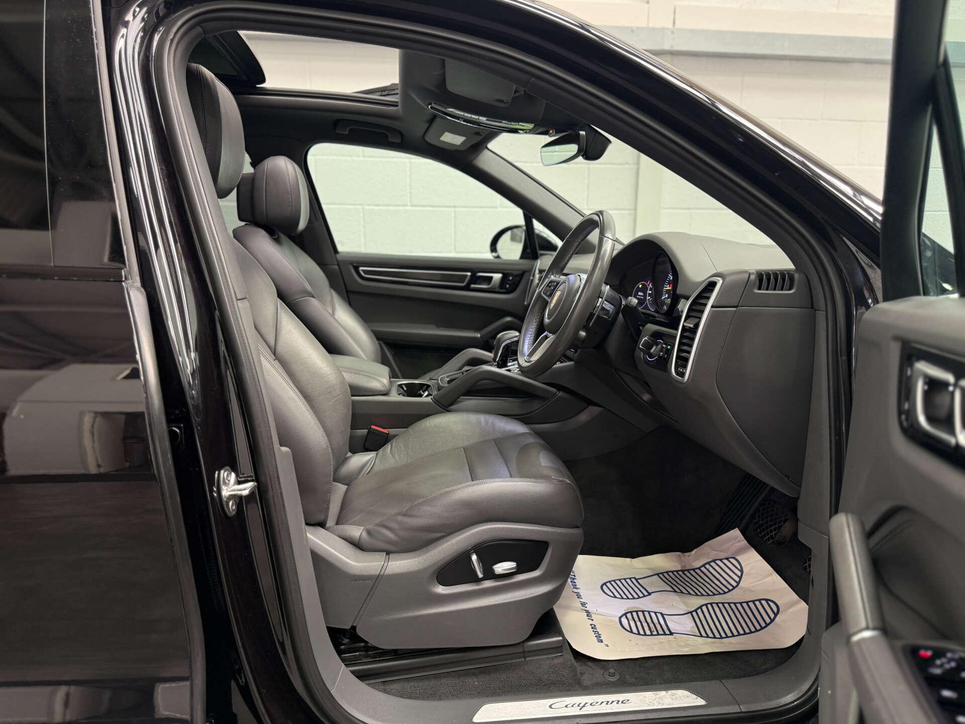 Porsche Cayenne view 15