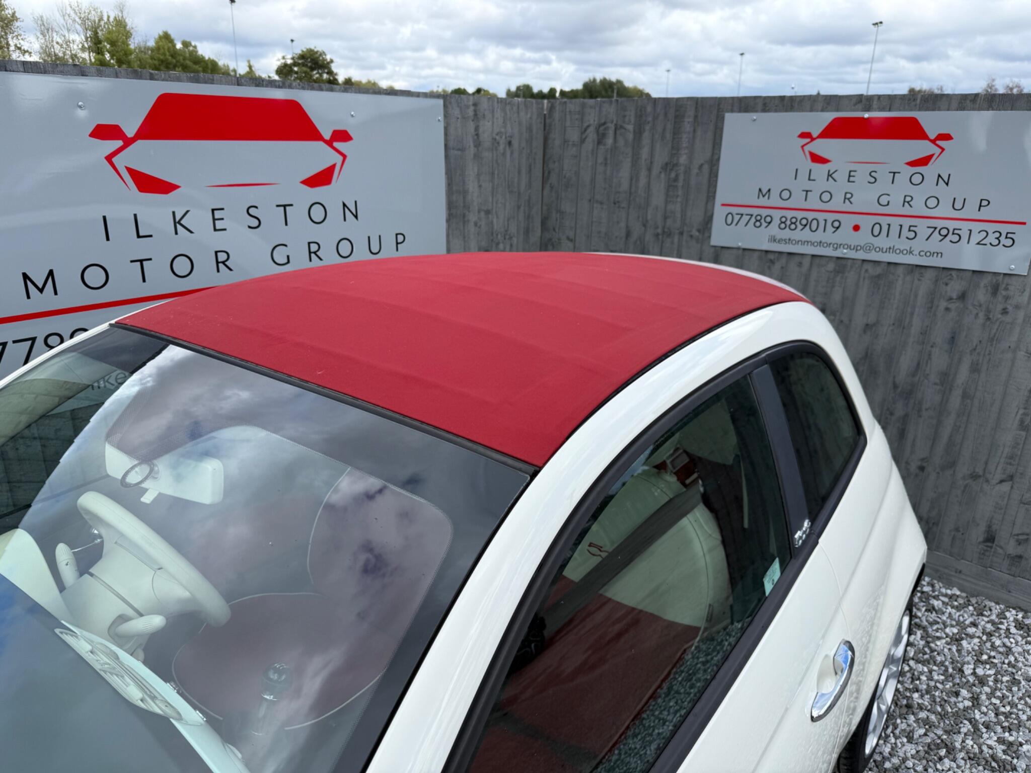 2010 Fiat 500C image 6