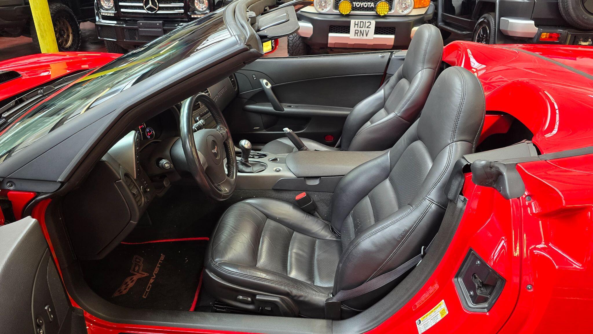 Chevrolet Corvette view 7