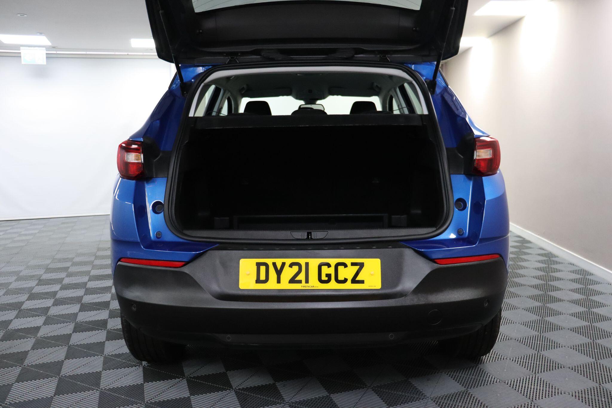 Vauxhall Grandland X view 14