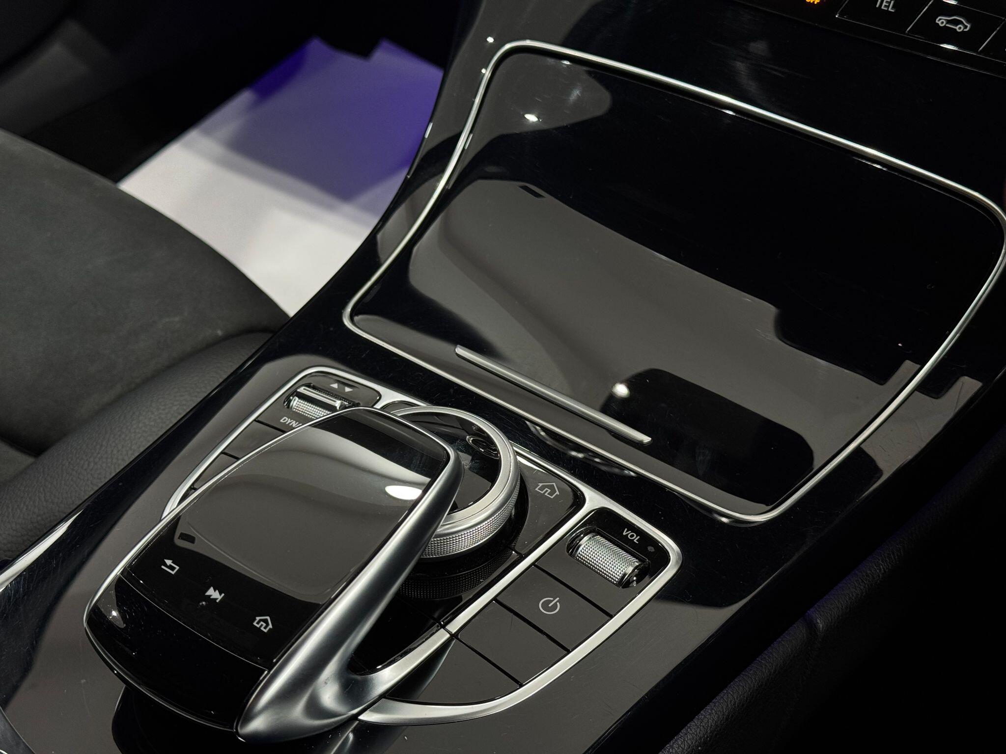 Mercedes-Benz C-Class view 41