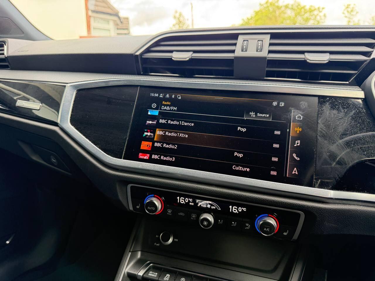 Audi Q3 view 46