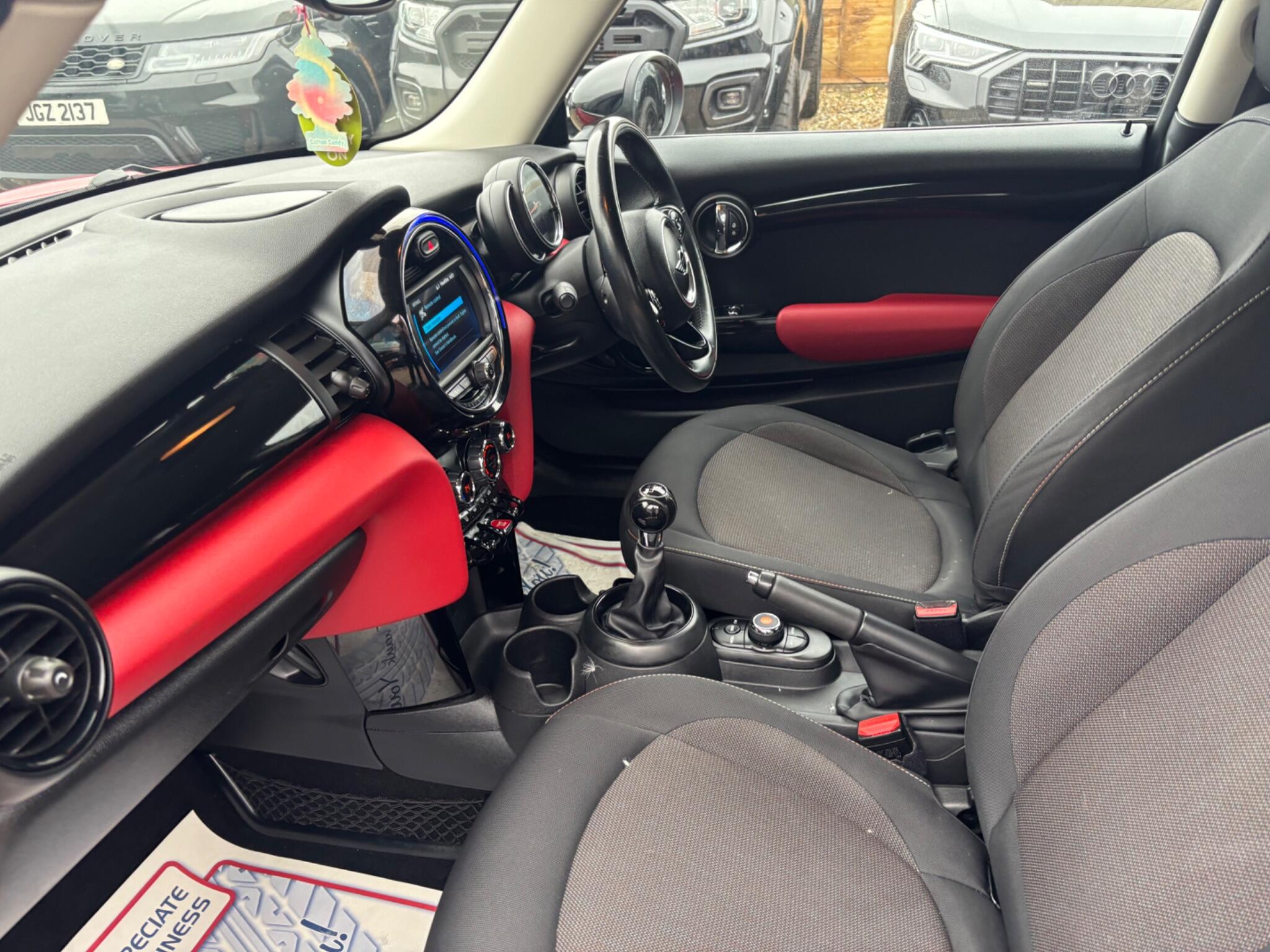 Mini Cooper view 36