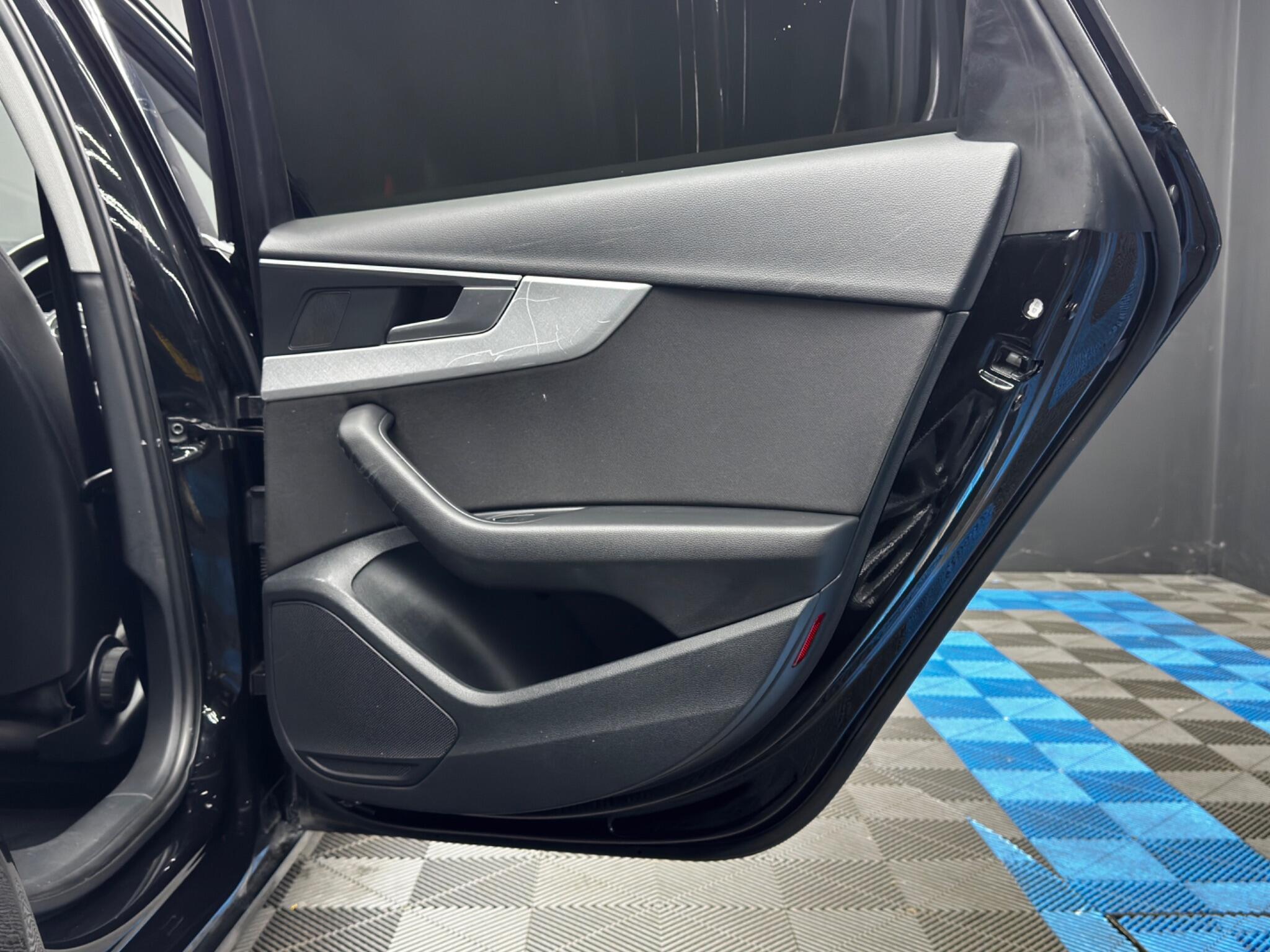 Audi A4 view 46