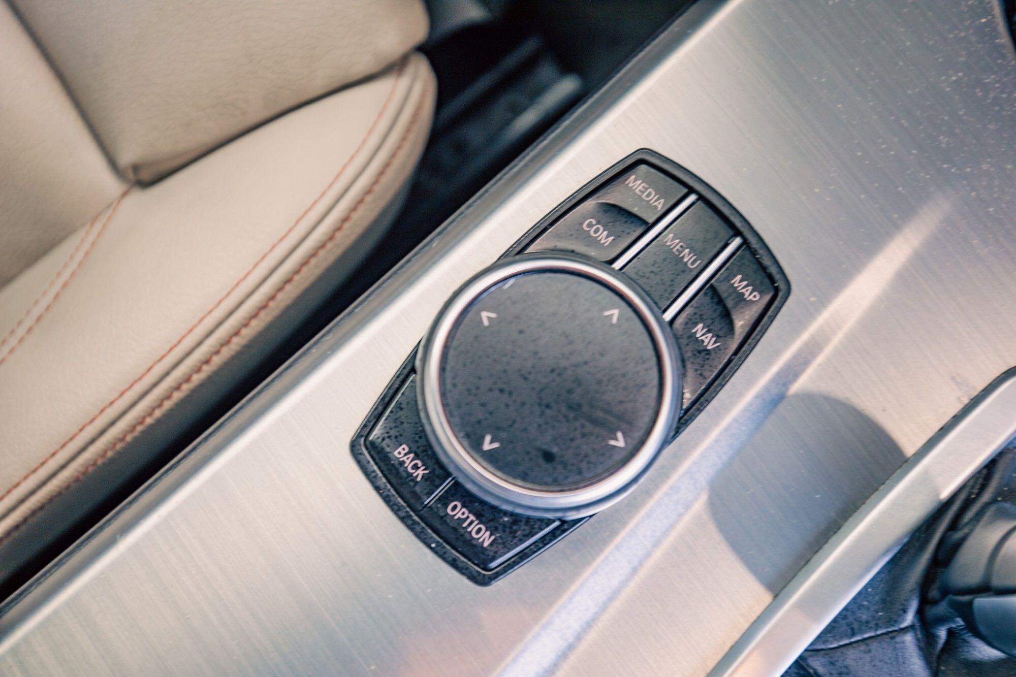 BMW X4 view 19