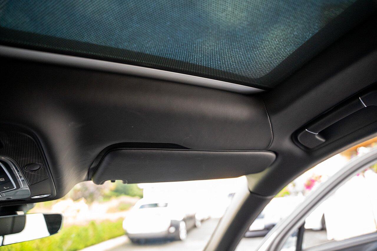 Bentley Bentayga view 71