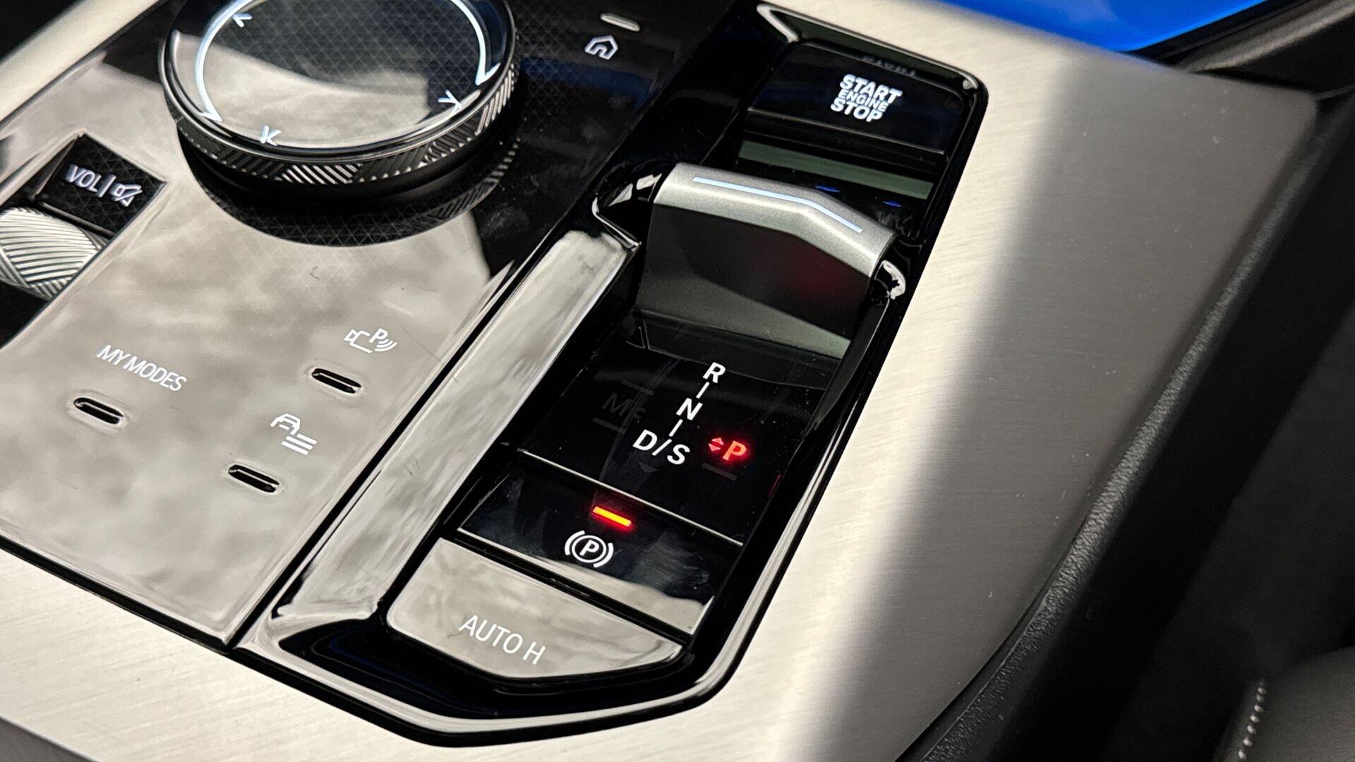 BMW X3 view 10