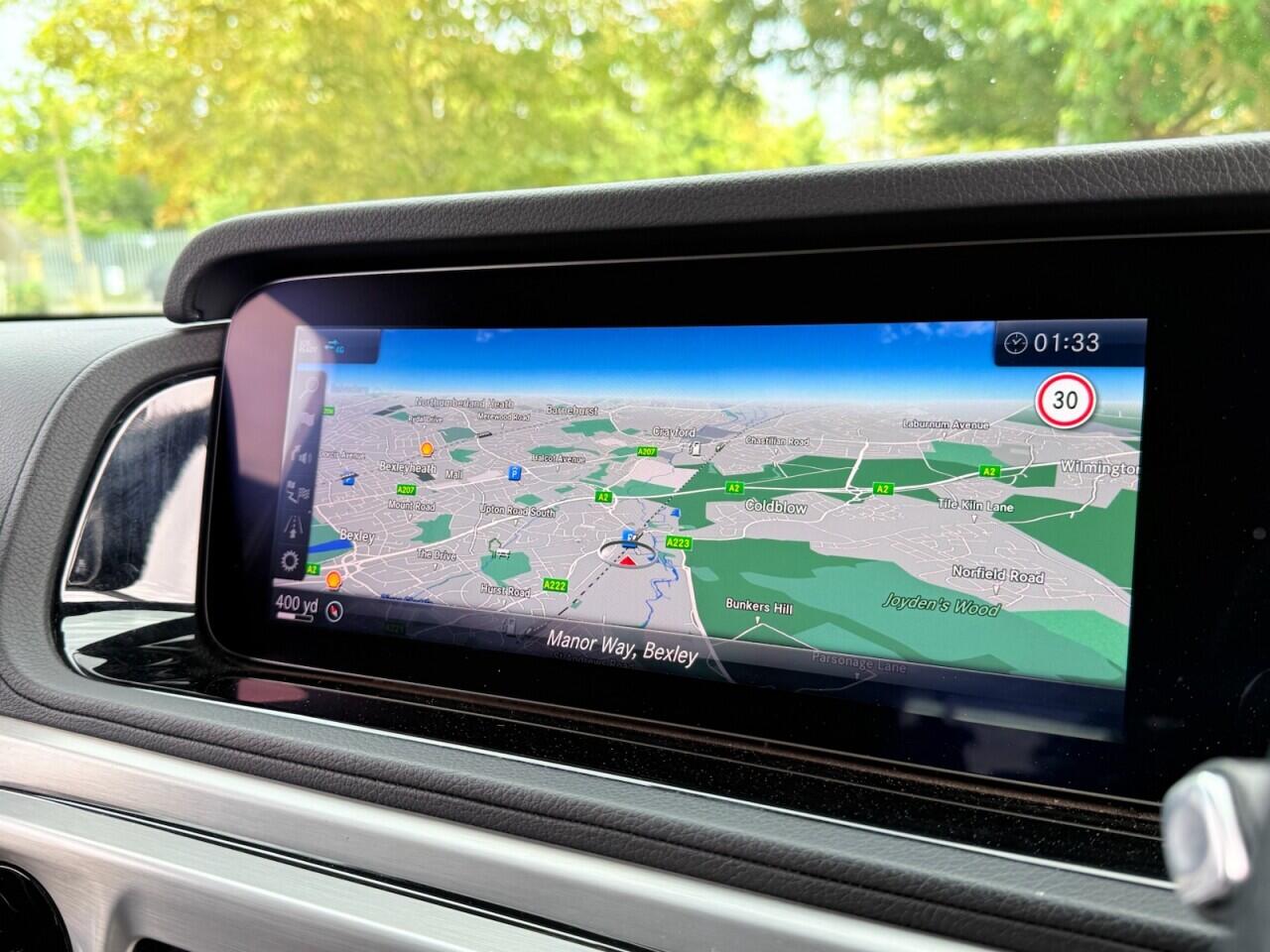 Mercedes-Benz G-Class view 24