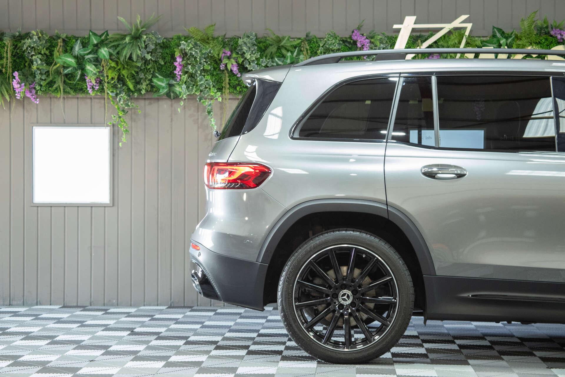 Mercedes-Benz GLB view 7