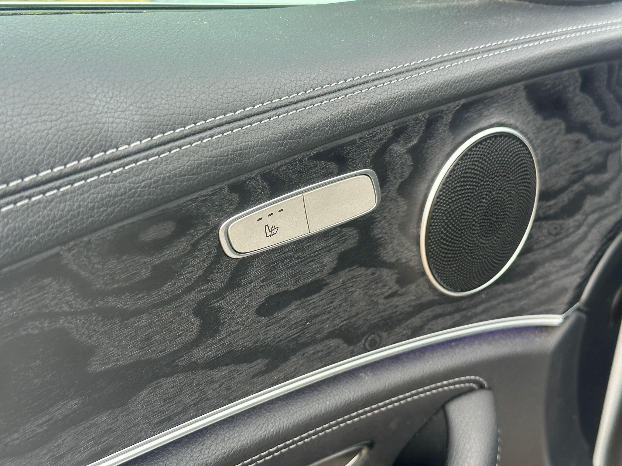 Mercedes-Benz E Class view 25