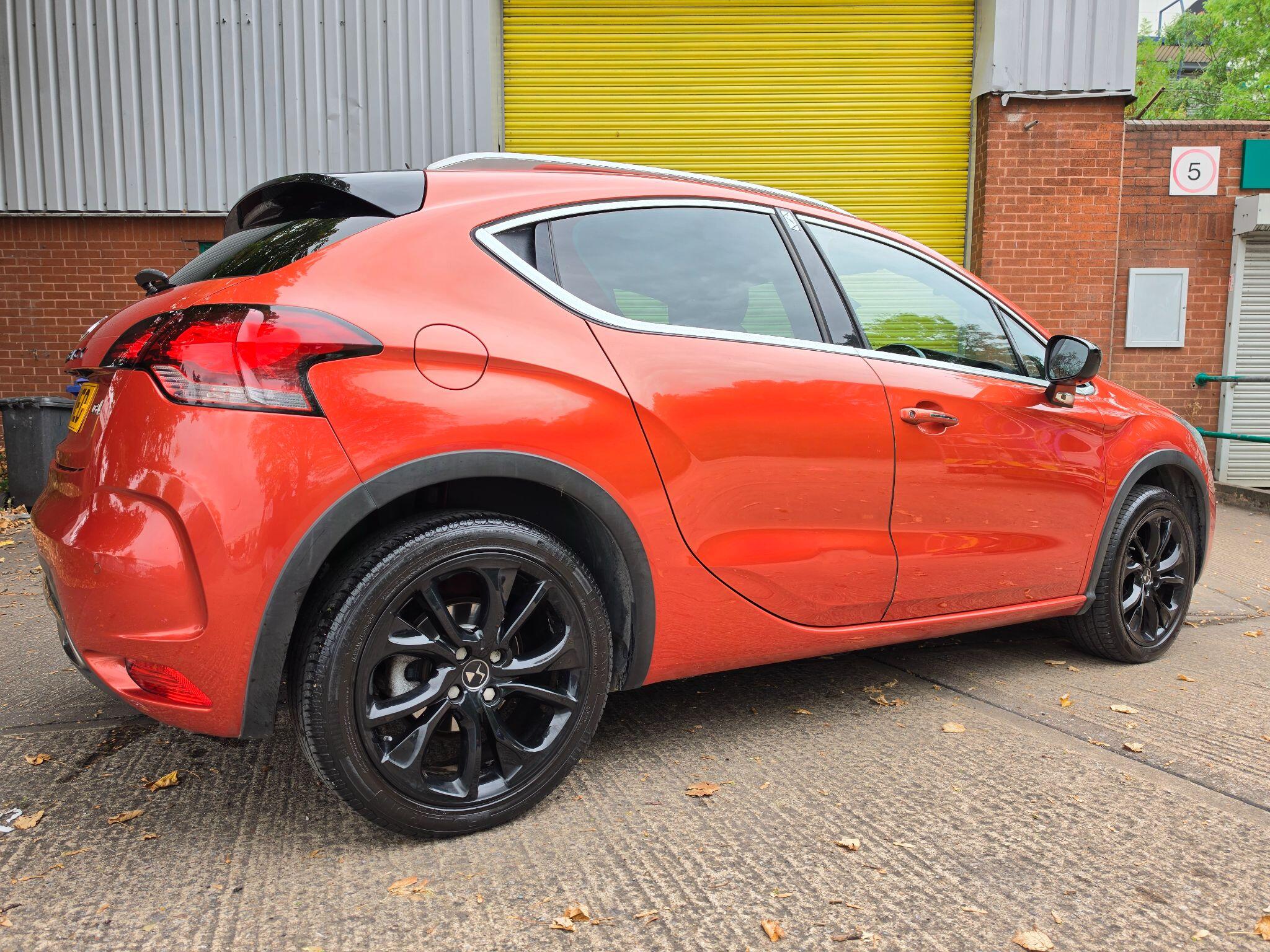 DS Automobiles DS 4 Crossback view 13