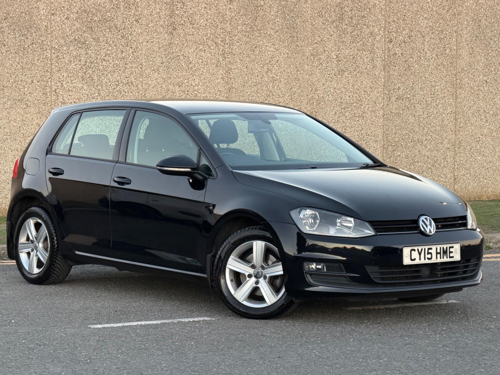 Volkswagen Golf view 2