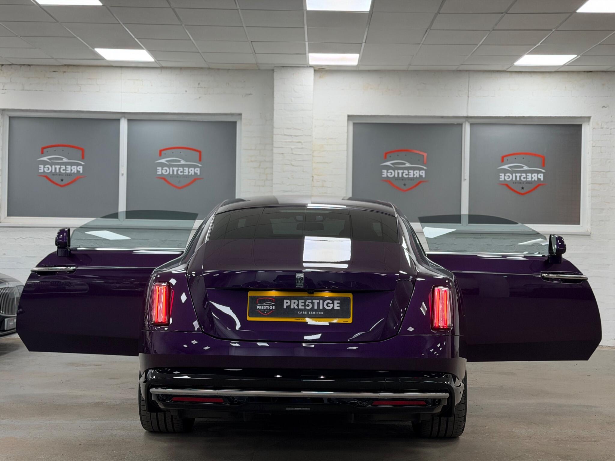 Rolls-Royce Spectre view 28