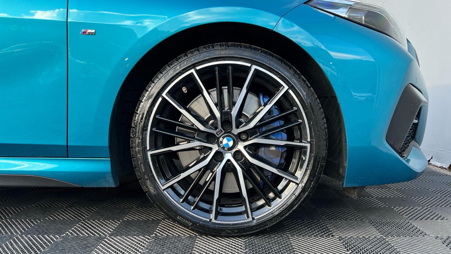 BMW 2 Series view 14