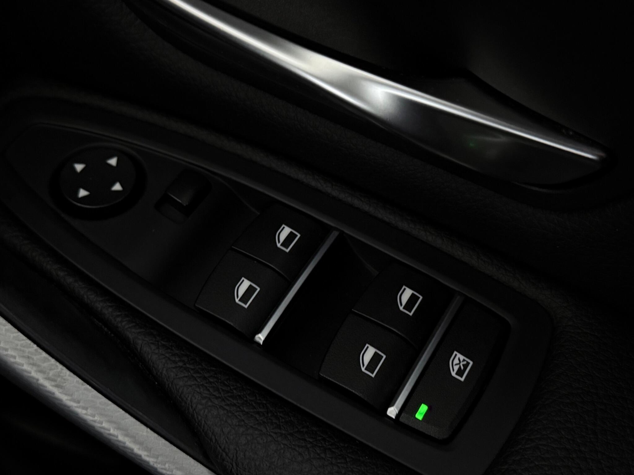 BMW 3 Series view 17