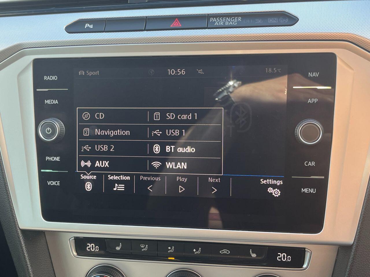 Volkswagen Passat view 23