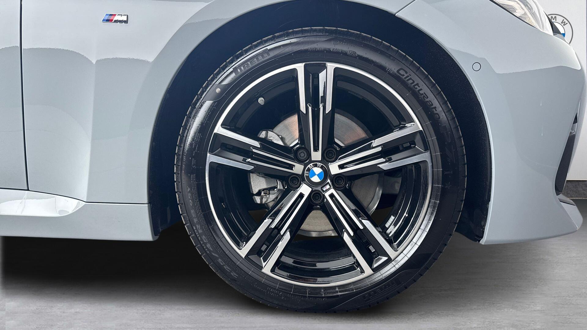 BMW 2 Series view 9