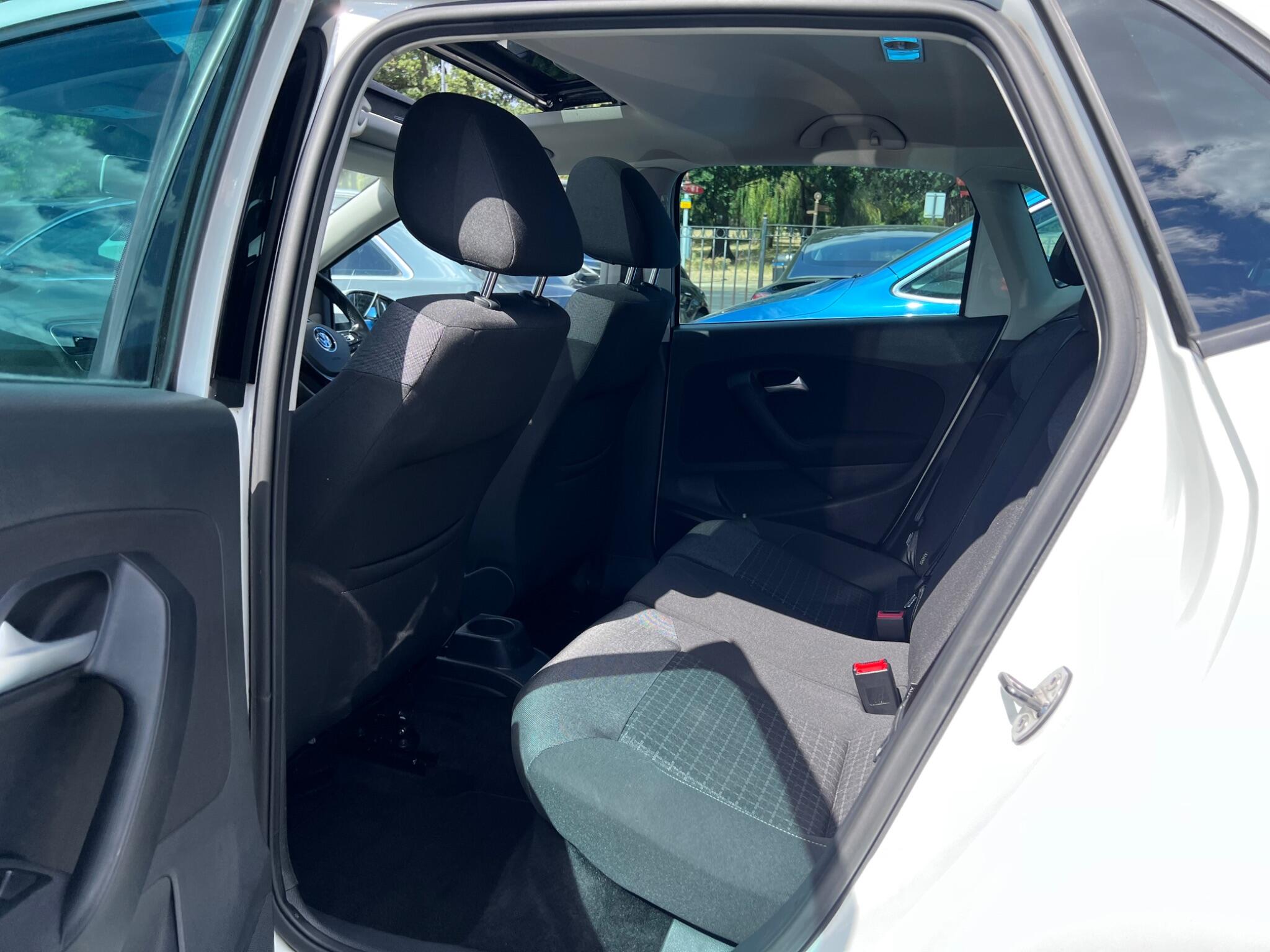 Volkswagen Polo view 32