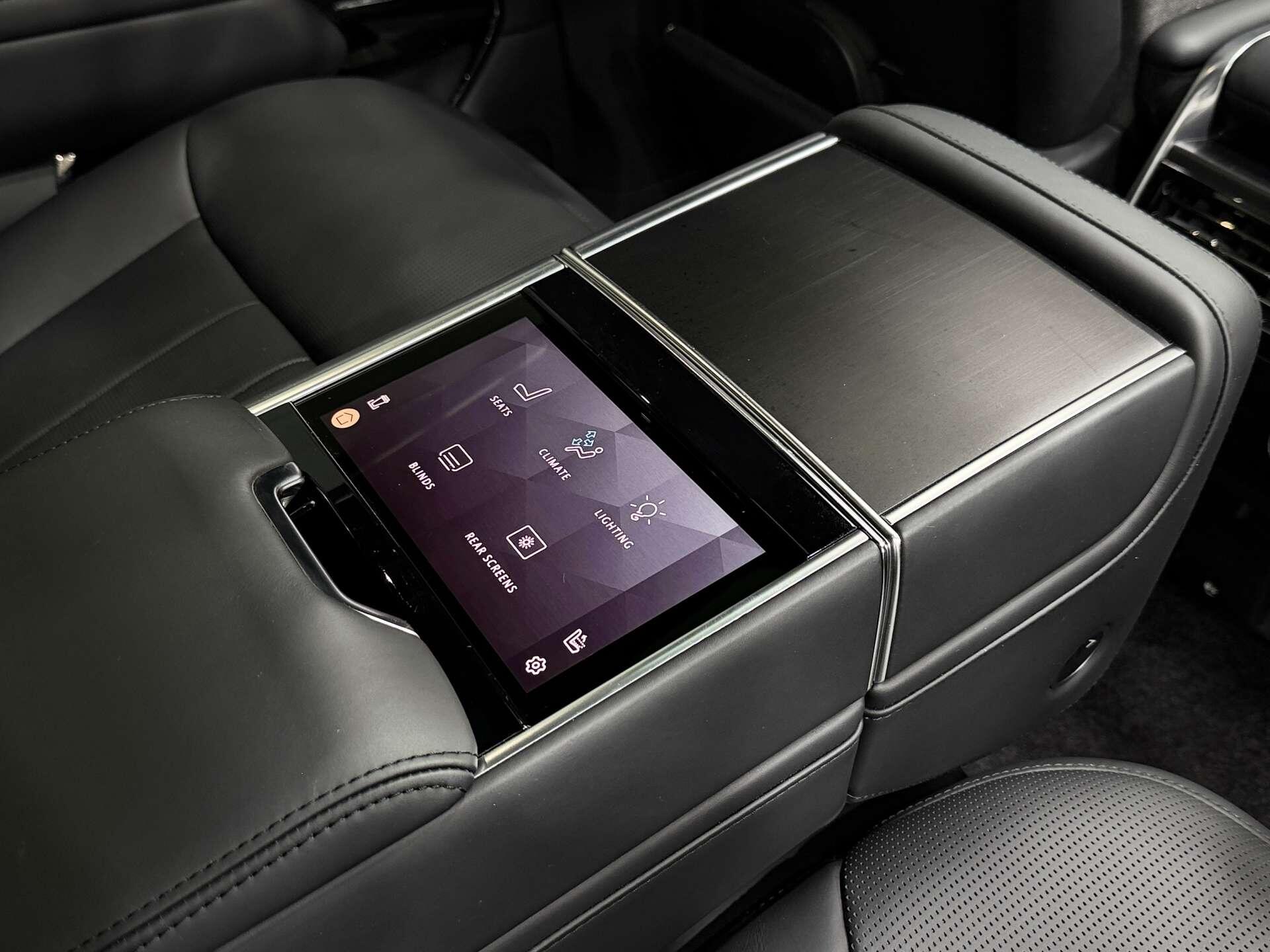 Land Rover Range Rover view 15
