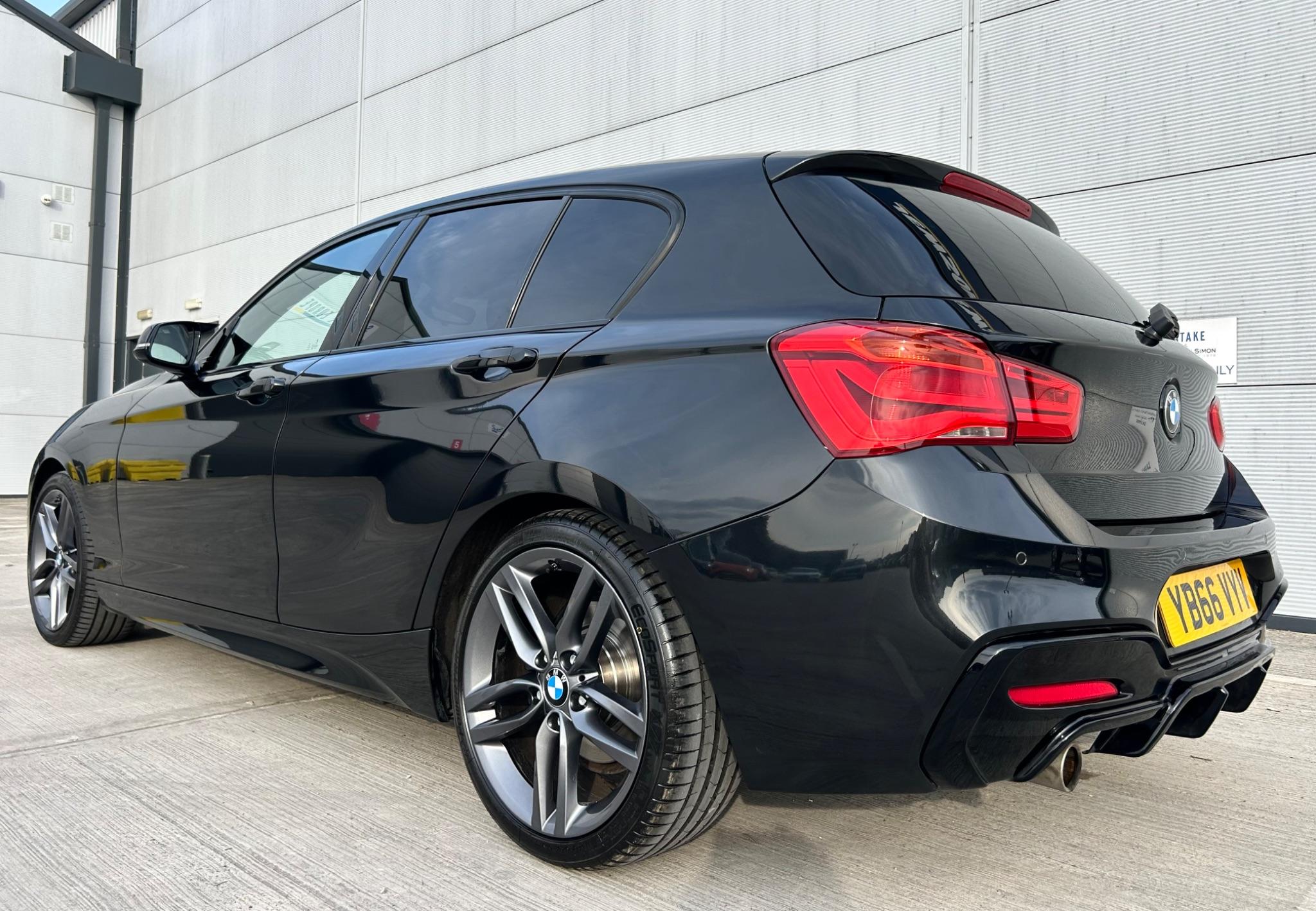 BMW 1 Series view 8