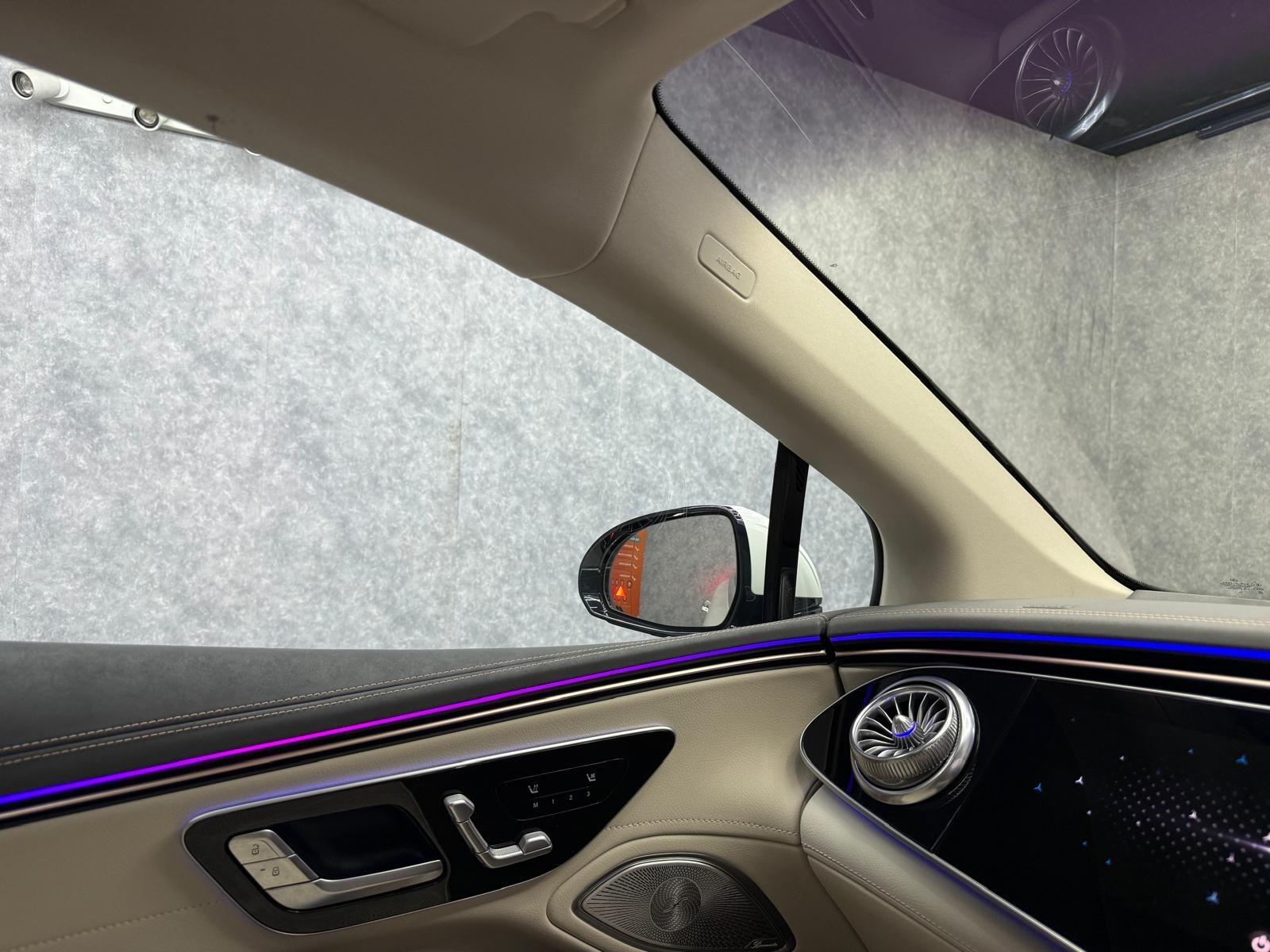 Mercedes-Benz Eqs view 32