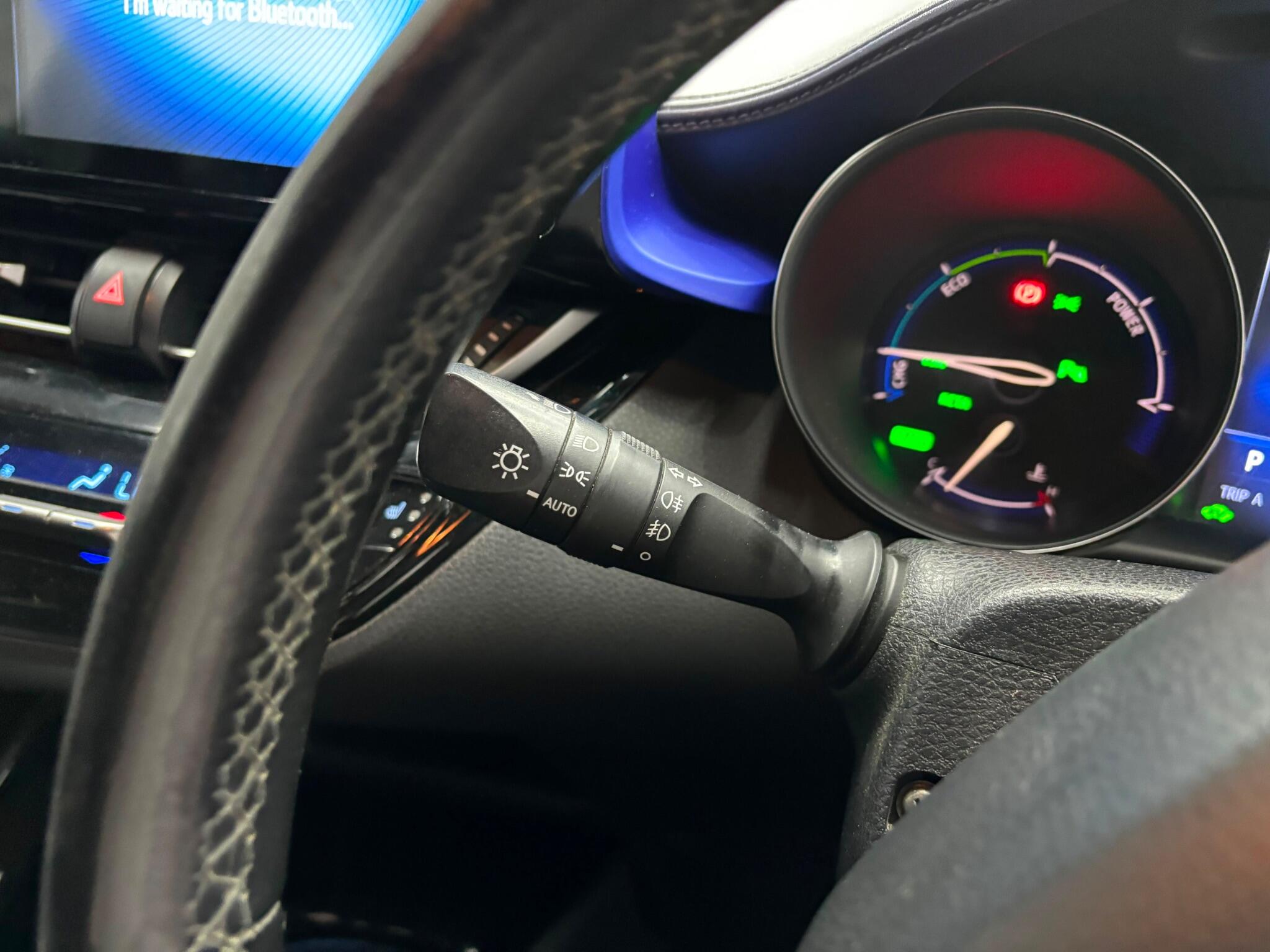 Toyota C-HR view 28