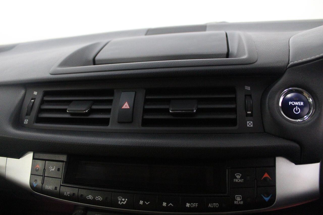 Lexus CT view 34