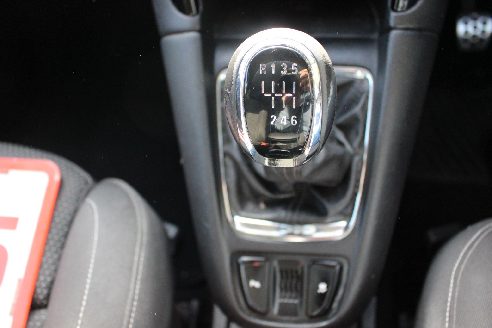 Vauxhall Zafira Tourer view 29
