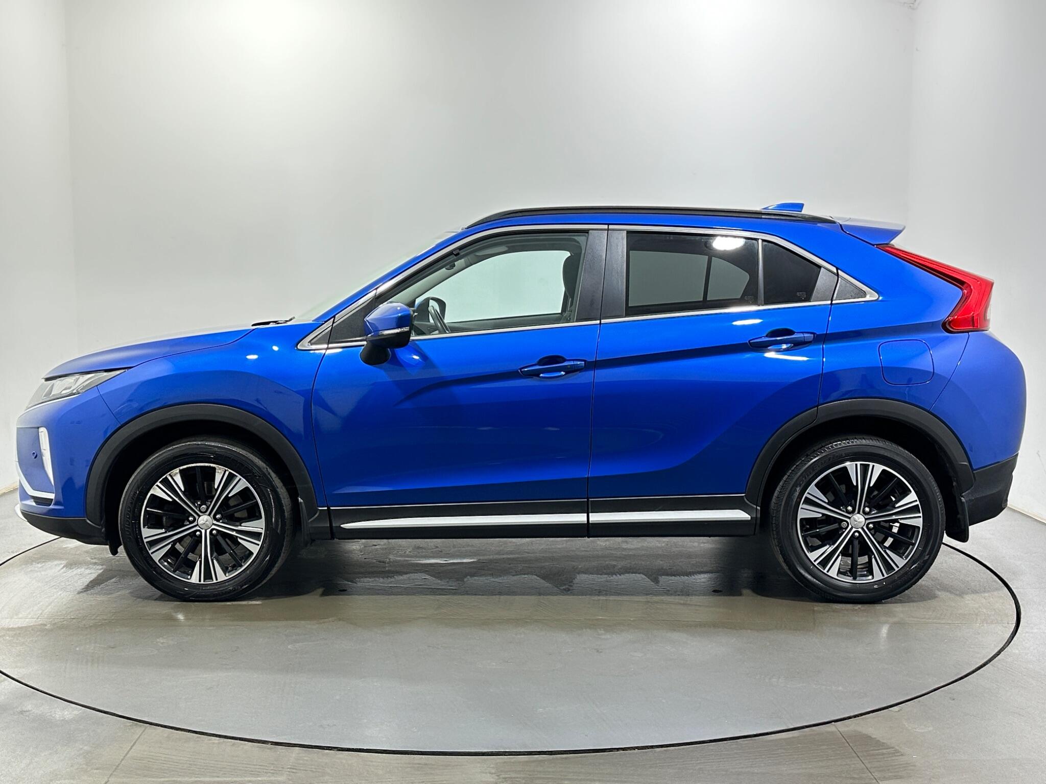 Mitsubishi Eclipse Cross view 5