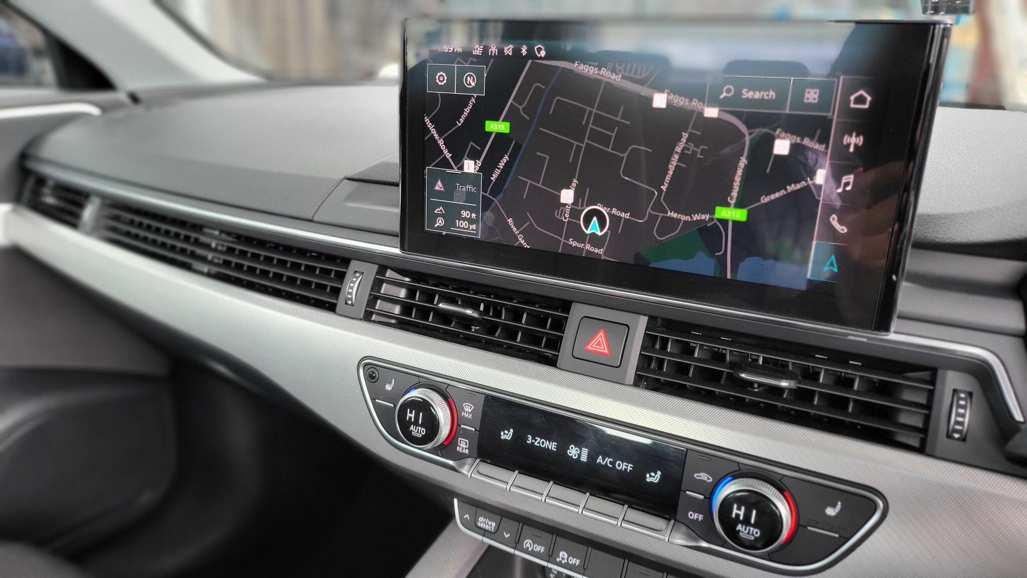 Audi A4 view 24