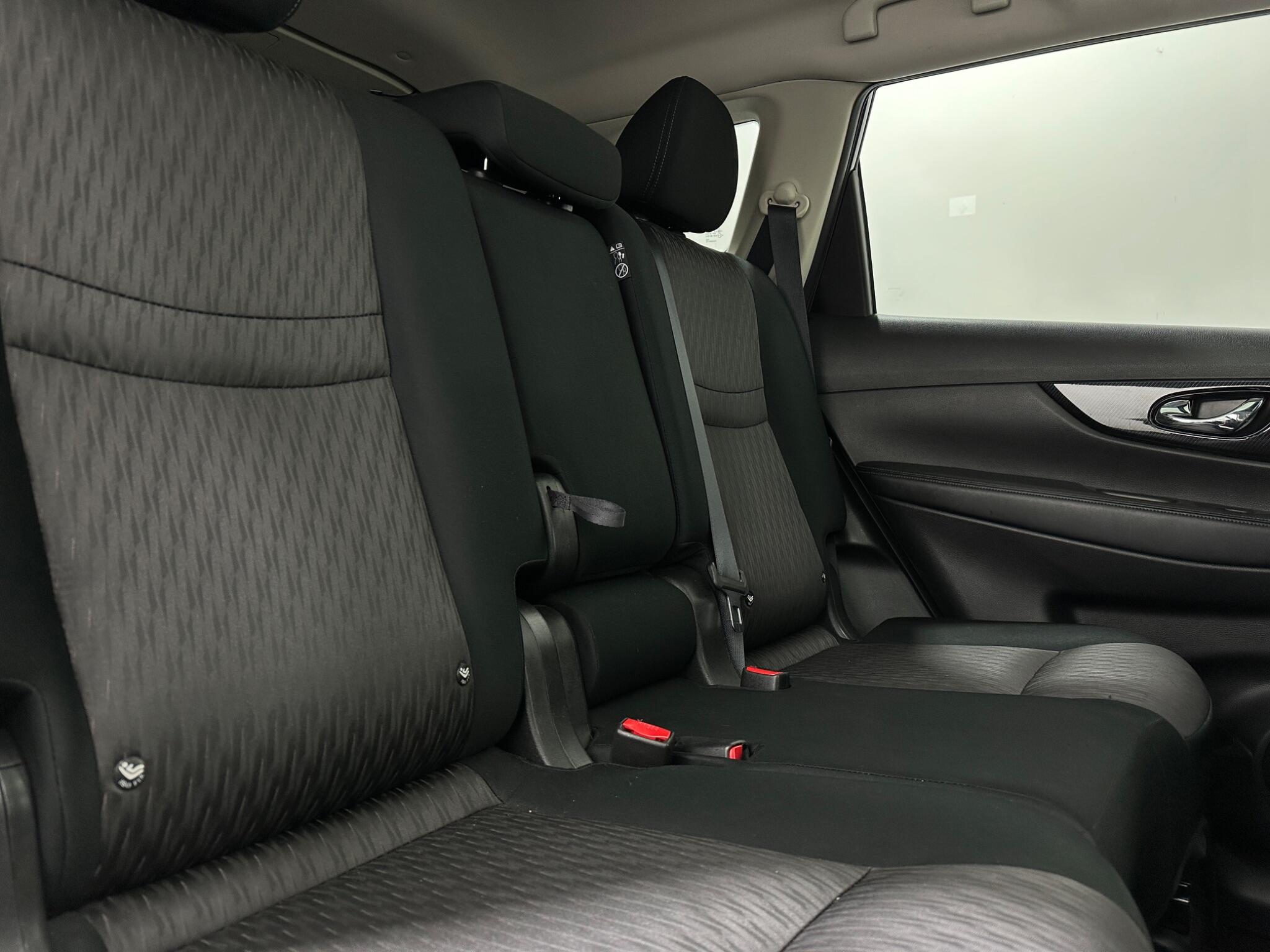 Nissan X-Trail view 42