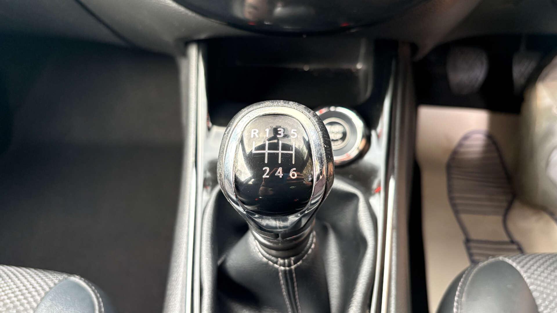 Nissan Pulsar view 30