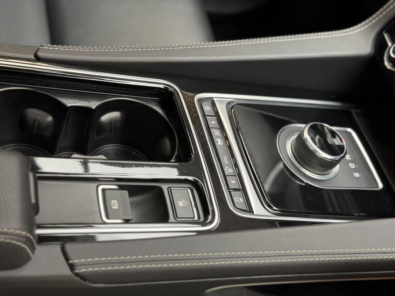 Jaguar F-Pace view 27