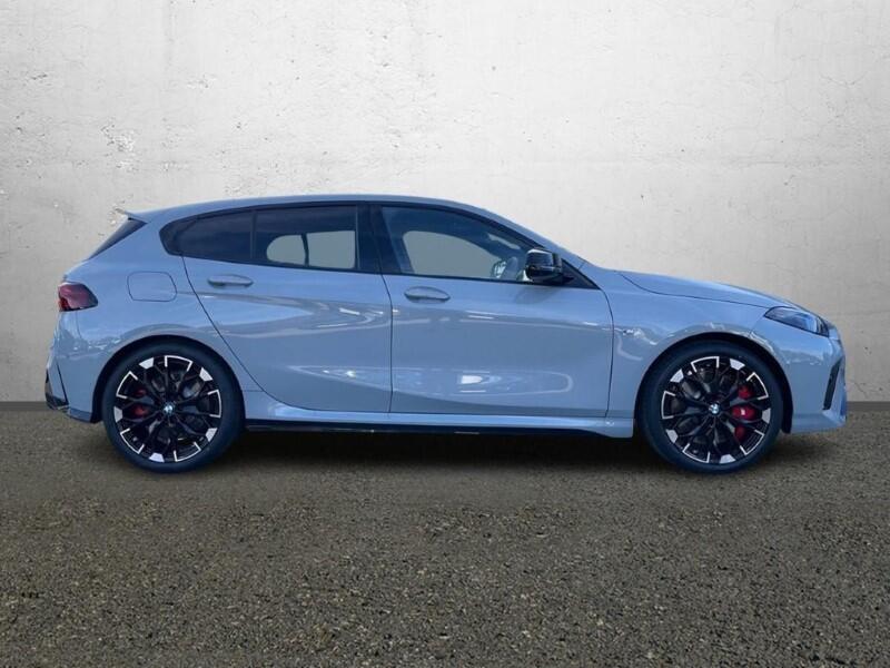 BMW 1 Series view 3