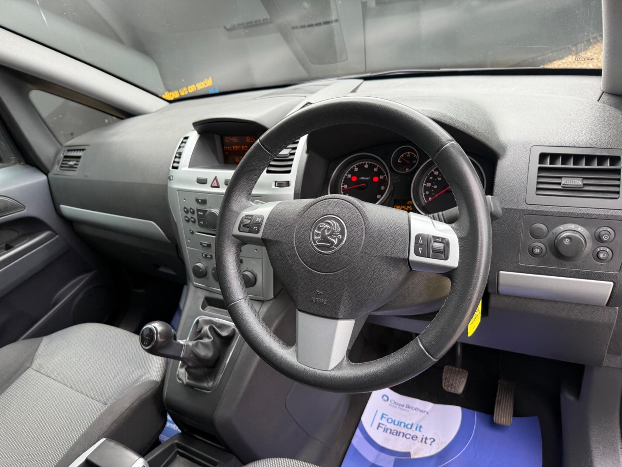 Vauxhall Zafira view 18